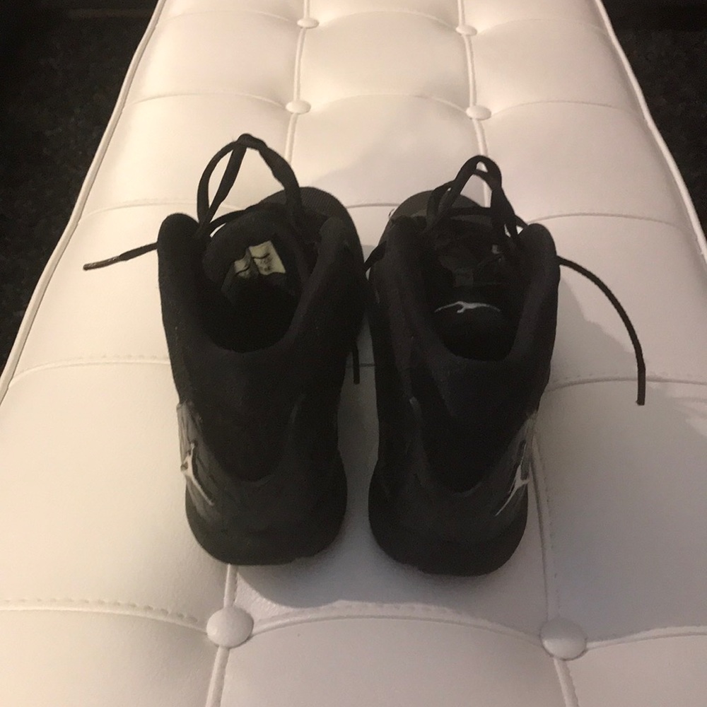 Air Jordan - Picture 3 of 3